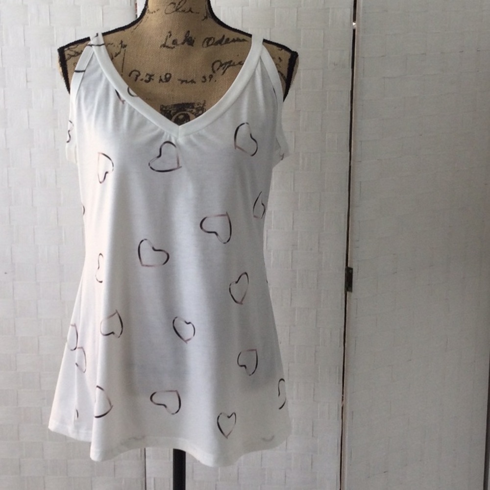 Woman’s Sleeveless Top size XL by Noracora washable color white. NWOT #660